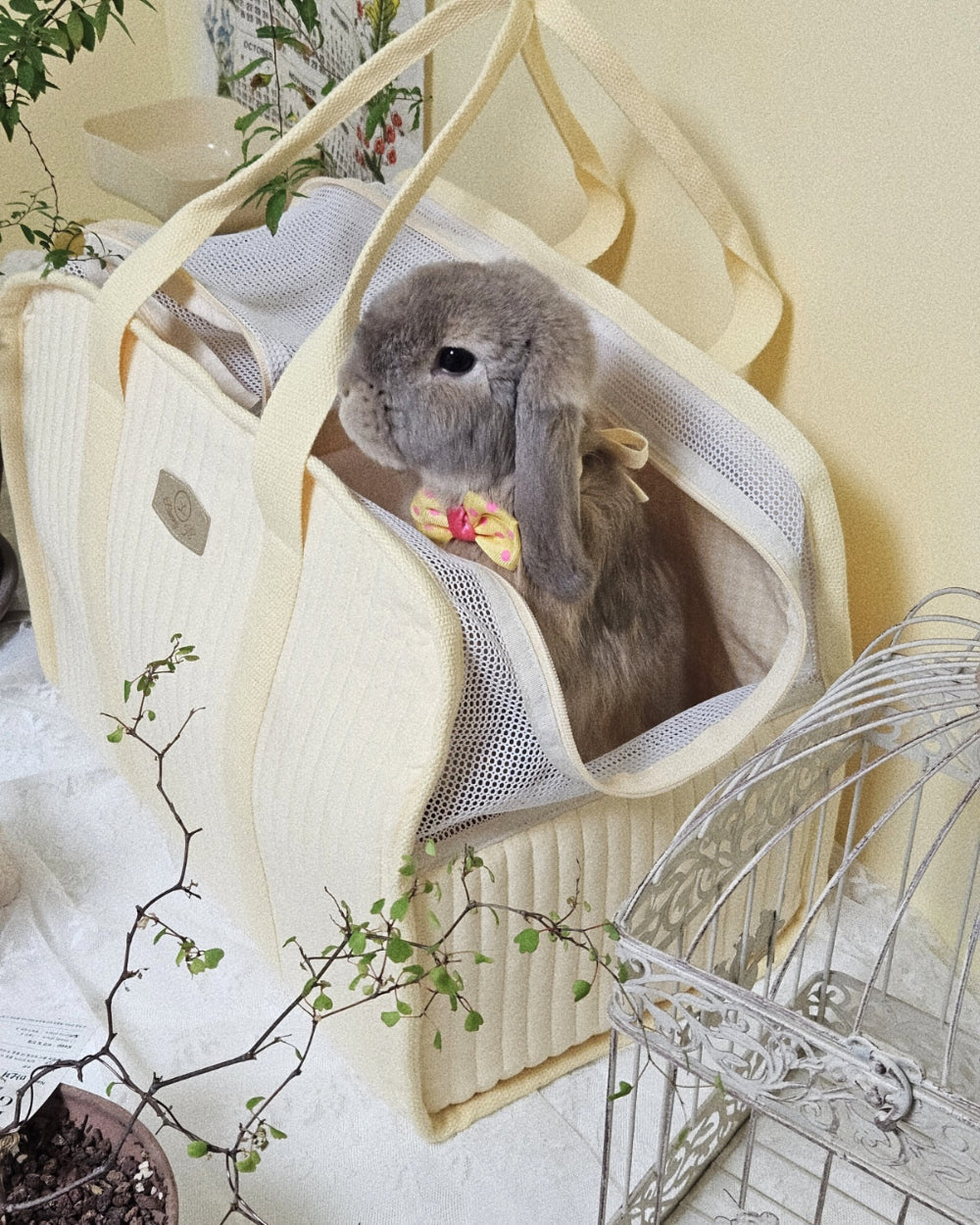 Bunny Kiss Flop Bag Light — interior